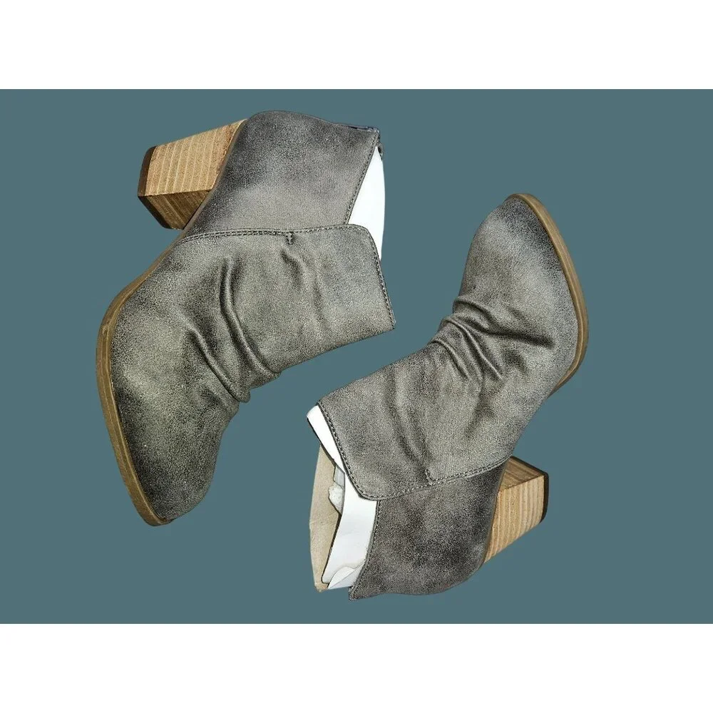 Stitch Fix Report Footwear Clarice Heeled Bootie Grey 6 Wide Faux Suede